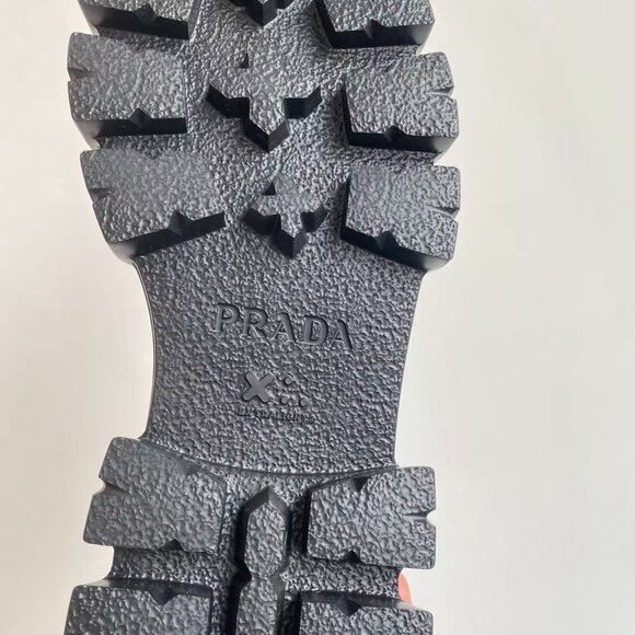 Prada boots - Picture 7 of 11